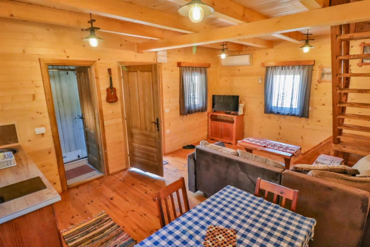 Vinogradina Eco Vukcevic Tatil Evi *