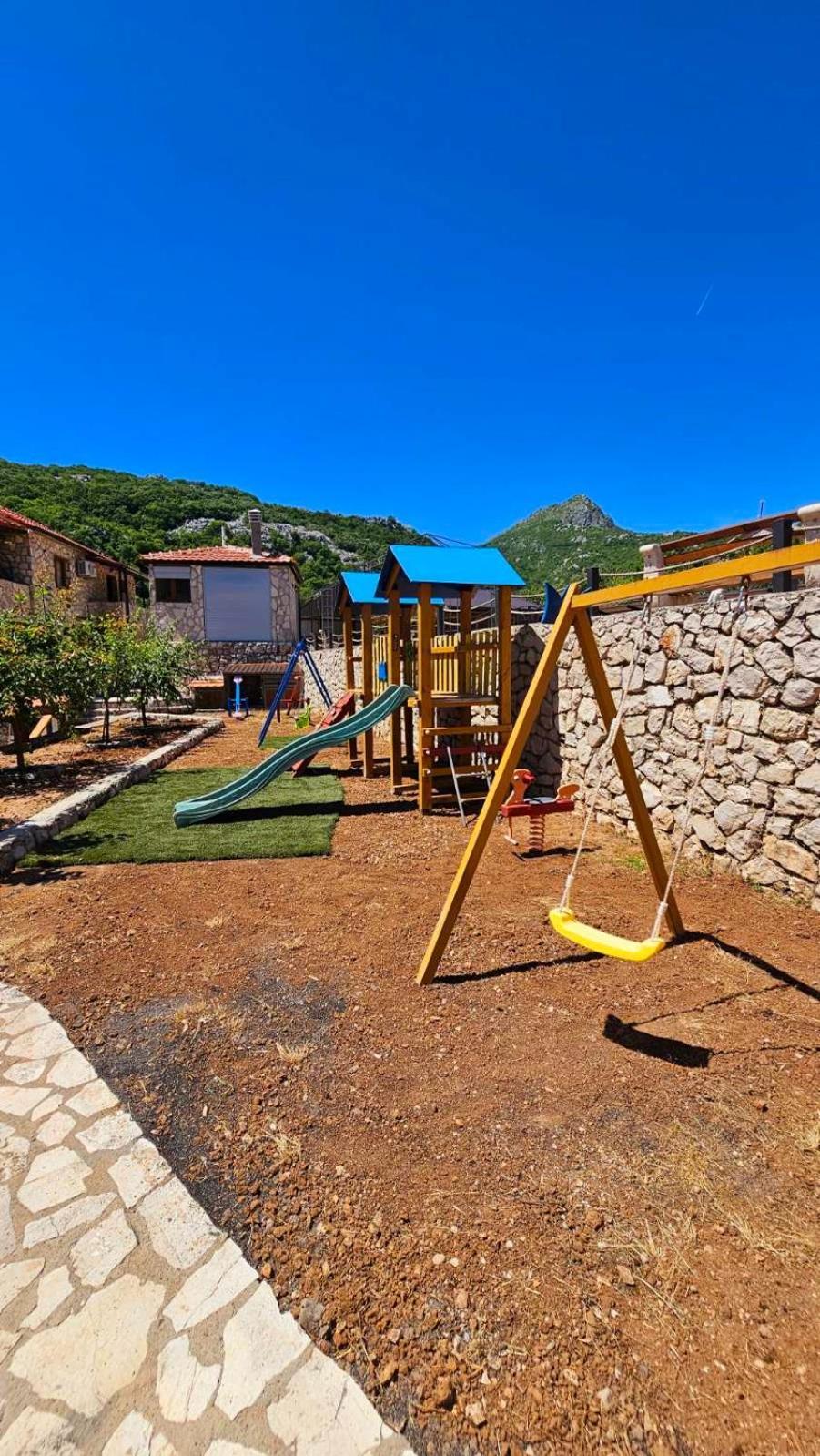 Vinogradina Eco Vukcevic * Virpazar